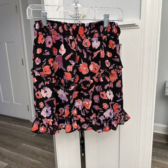 NWT! Vero Moda Sz XS Adorable Floral Pull On Skirt w Ruffle Details - Picture 1 of 8
